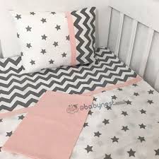 All About Baby Adli Kullanicinin Bebek Odalari Panosundaki Pin 2020 Yatak Yastiklari Nevresim Takimlari Nevresim Takimi