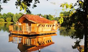 Vous retrouverez au programme du jt de 20h du 29 mai 2019 des reportages sur l'actualité politique économique. Ponts De Mai Promos Week End En Logement Insolite