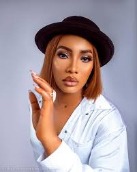 I celebrate me today because I know I'm special and living my life in grace  and favor. Happy birthday to me.