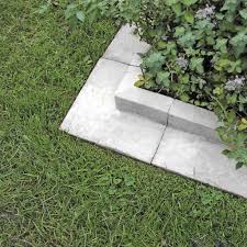 Contemporary and traditional paving edging stones available to suit any property style. Cast Stone Lawn Edging Haddonstone Gb