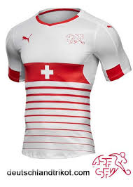 Das neue russland trikot zur em 2020 von hersteller adidas wurde bereits ende 2019 bekannt gemacht. Em Trikots 2016 Von Adidas Puma Nike Kaufen