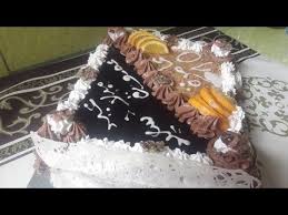 كيكة عيد ميلاد خطوة بخطوة للمبتدءات على طريقتي Youtube In 2020 Cake Food Desserts