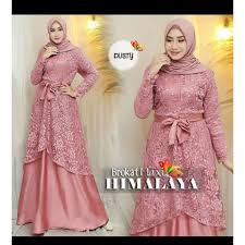 Ada banyak model baju pesta modern modis dan unik saat ini. Beli Baju Gamis Muslim Terbaru 2020 2021 Model Baju Pesta Wanita Kekinian Bahan Brukat Kondangan Remaja Seetracker Indonesia