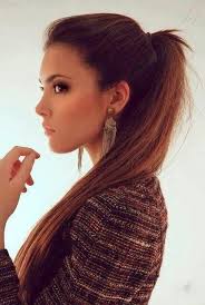 Open your mouth wide and curl your upper and lower lips inward so that they cover your front teeth. 30 Amazing Haircuts For Chubby Fat Faces To Look Thin