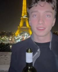 Un de mes points faibles, c'est de ne pas être porté à ressentir de la  fierté face à mes accomplissements, Always looking ahead makes you  underestimate how far you've come. Je me force donc à regarder ...