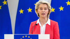 Ursula von der Leyen non sa dire di no a Meloni, ma con qualche vincolo (verde)