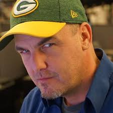 Traci Booth (@tebooth)