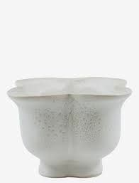 Beautiful matt white colour and they look gorgeous with some little flowers. Day Home Day Lotus Vase S Vases Boozt Com