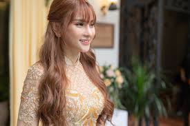 Ca sĩ thu thủy thừa nhận đã ly hôn chồng sau 3 năm chung sống, trước đó họ có 13 năm yêu và bên nhau. Ca SÄ© Thu Thá»§y Diá»‡n 1 Ao Dai 3 Vay CÆ°á»›i Trong Ngay Ä'áº¡i Há»· Ngoi Sao