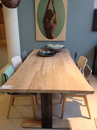 Eettafel Gemaakt Van Plataan Hout En Stalen Poten Voor Een Robuuste Uitstraling Elke Maat Mogelijk Gemaakt Door Leven In Stijl In Al Eettafel Tafels Interieur