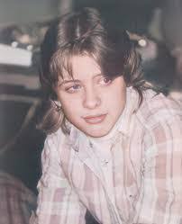 Tara Putnam's Instagram, Twitter & Facebook