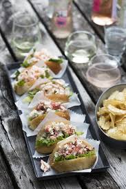 Guedilles Au Homard Chatelaine Food Lobster Recipes Recipes