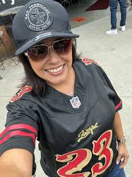 Good Morning. Chilly morning READY TO GET STARTED with SO MUCH Gratefulness  in my heart❤️ KEEP PUSHING YALL. I KNOW ITS TOUGH BUT You/WE GOT THIS!!  LETTTTSSSSSS GOOOOOOOOOOO