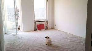 Im erdgeschoß befindet sich ein großes lebensmittelgeschäft mit. Teil 18 Wohnung Familyship