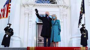 Bidens vereidigung ist auf zwei perspektiven sehr besonders. Live Ticker Machtwechsel In Washington Vollzogen Aktuell Amerika Dw 20 01 2021