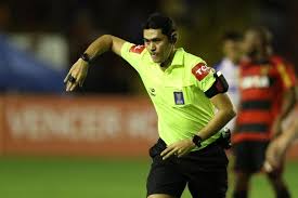 El brasileño es el este árbitro es el número dos de su país a nivel internacional. Arbitro Do Piaui Apita A Estreia Do Vitoria No Brasileiro Da Serie B Contra O Sampaio Correa