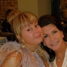 Carla Varriale-Barker (@carlavarriale)