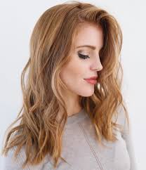 The hair color gives you a contrasting look and is a good match for women with tanned skin and bright eyes. What You Need To Know To Rock Dark Strawberry Blonde Hair