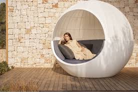 Visit our kids and baby furniture store in san ramon, ca and find baby bedding, kids' room decor, gift ideas and more. Daybed Moon Luxury Outdoor Furniture Vondom