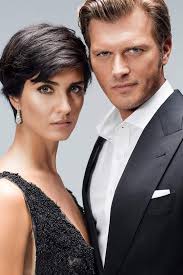 Pin By Beren Den On Kivanc Tatlitug Short Hair Styles Tuba Tuba Buyukustun