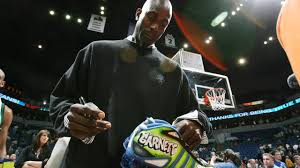 Nba series 1 pelicans player pack; What Shoe Is So Bad That It S Causing A Killing Kevin Garnett On The Original Air Jordans His Journey Through Sneaker Brands And Anticipating Yeezys Gq