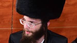 בזה אחר זה מגיעים שמות ההרוגים ב'אסון מירון' שנמחצו אמש למוות בעת החגיגות. Mj8xe Wmrqfehm