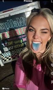 Shannon Schick's Instagram, Twitter & Facebook