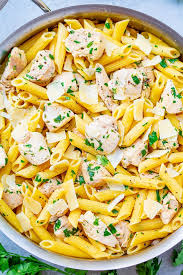 Lemon Butter Garlic Chicken Pasta Averie Cooks Recipe In 2020 Garlic Chicken Pasta Easy Pasta Recipes Chicken Parmesan Recipes