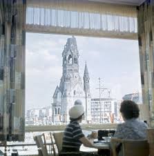 Berlin Kudamm Hohler Zahn 1960 Berlin Blick Aus Einem Cafe Breitscheidplatz Charlottenburg Deutschland Germa Berlin Geschichte Berlin Breitscheidplatz