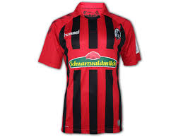 Das sc freiburg trikot 15/16 für auswärtsspiele basiert auf dem nikes challenge iii trikot. Hummel Sc Freiburg Kinder Heim Trikot 19 20 Don Pallone