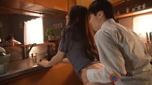 328HMDNV-672  【丈夫面前NTR】S级白皙苗条人妻-人生第一次3P刺激突破上限 极致中出