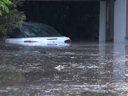 Die warnstufe orange steht für ein moderates unwetter, die warnstufe rot für ein starkes unwetter und violett, die höchste warnstufe, für ein extremes unwetter. Starkregen Donner Und Blitze Auch Am Samstag Und Sonntag Erwartet Niedersachsen