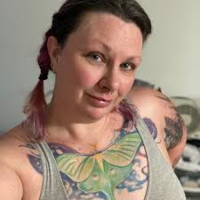 Local wheel-throwing pottery artists in area?