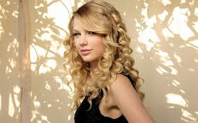 Use the wrap around method to curl you hair. 7 Glamorous Curly Hairstyles That Taylor Swift Sported