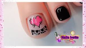 Estos son algunos modelos de uñas para los pies bastante interesantes y algunos muy sencillos de realizar. Unas Decoradas Para Pie Principiantes Facil De Hacer Paso A Paso Decoracion De Unas Pies En Negro