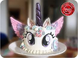 Le Gateau Licorne Aux Pommes Et Caramel Au Beurre Sale Les Entremets De Manue Gateau Licorne Gateaux Disney Caramel Au Beurre