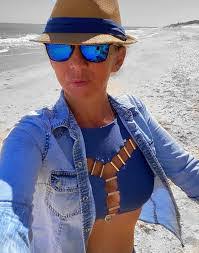 Melissa Chipps's Instagram, Twitter & Facebook