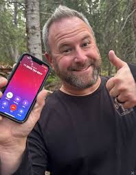 🇺🇸 The world lost a hero today, an American Hero. This man brought unity  to American at a time that we needed it most. He was an American Soldier  without even putting