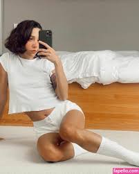 Zeynep Bastık  zeynepbastik Nude Leaked Photo 7 - Fapello