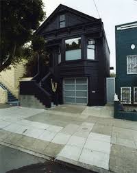 15 Houses Of Very Very Different Color Black House House Colors House Exterior