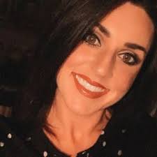 Emily Glover (@carpool.karaoke.mom)