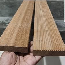Oleh karena itulah dari segi pemanfaatannya pun sebut saja kayu papan kayu per lembar, kayu galar, kayu reng 1 ikat, kayu meranti per kubik, kayu usuk glugu, kayu reng per ikat, kayu bengkirai per. Harga Decking Kayu Terbaru Juni 2021 Biggo Indonesia