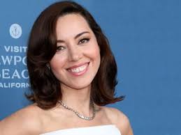 What religion is Aubrey Plaza?