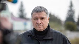 Арсен борисович аваков родился 2 января 1964 года в баку, в посёлке им. Okolo Rady Shumnye Pikety Protiv Glavy Mvd Ukrainy Arsena Avakova Kto On Takoj I Pochemu Iz Za Nego Takie Strasti Bbc News Russkaya Sluzhba