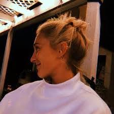 Kayla Shrum's Instagram, Twitter & Facebook