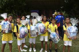 Clausura de las olimpiadas de las Escuelas de Formación Deportivas de  Cajamag