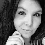 Kristina Peacock's Instagram, Twitter & Facebook