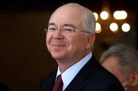 Venezuela probes ex-oil czar Ramirez over alleged graft scheme