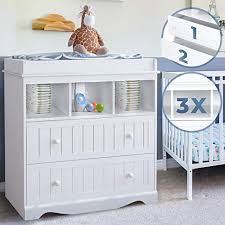Eine wickelkommode ist meist größer und massiver als ein wickeltisch und hat schubfächer und/oder schranktüren. Die 7 Besten Wickeltische Fur Babys Ratgeber Wunschkind