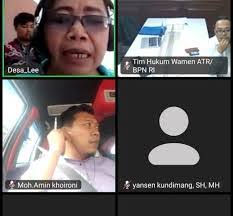 Desa Lee's Instagram, Twitter & Facebook